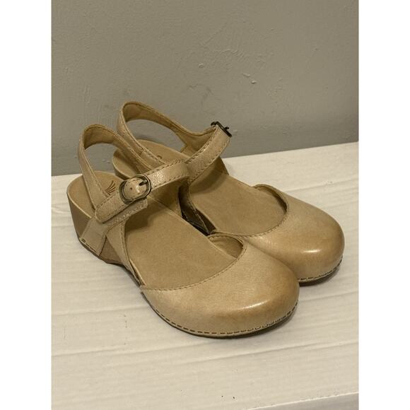 DANSKO TIFFANI MILLED BURNISHED Women’s US 5.5/ EU 36 Biege - Picture 1 of 10